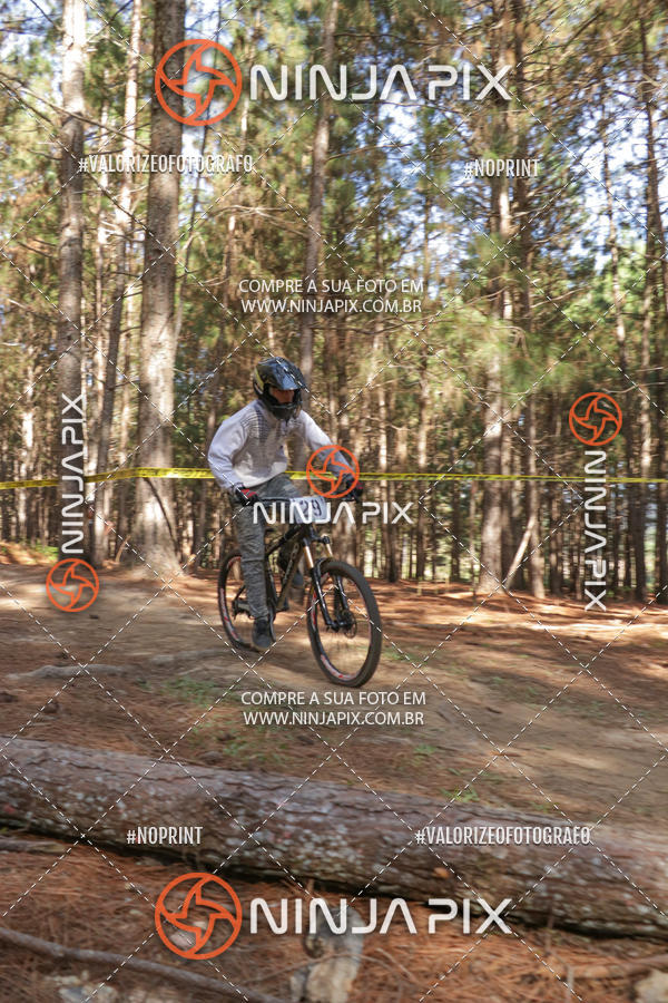 Compra tus fotos del eventoDownhill Pedreira En Fotop