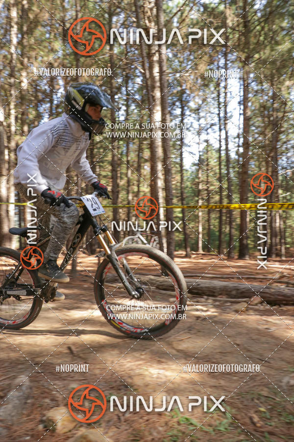 Compra tus fotos del eventoDownhill Pedreira En Fotop