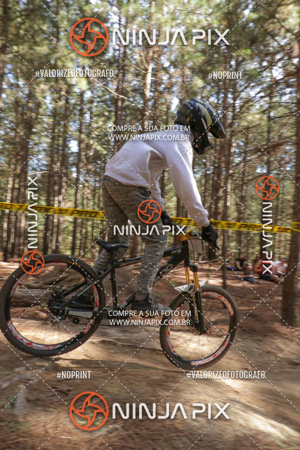 Compra tus fotos del eventoDownhill Pedreira En Fotop