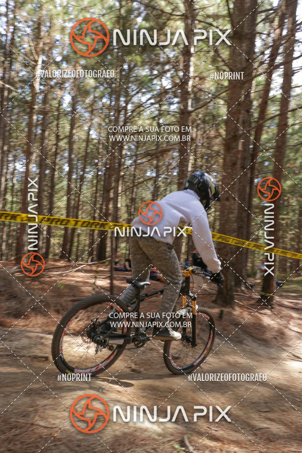 Compra tus fotos del eventoDownhill Pedreira En Fotop