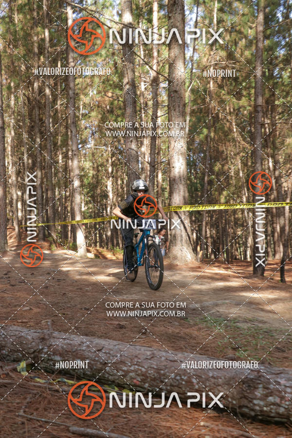 Compra tus fotos del eventoDownhill Pedreira En Fotop