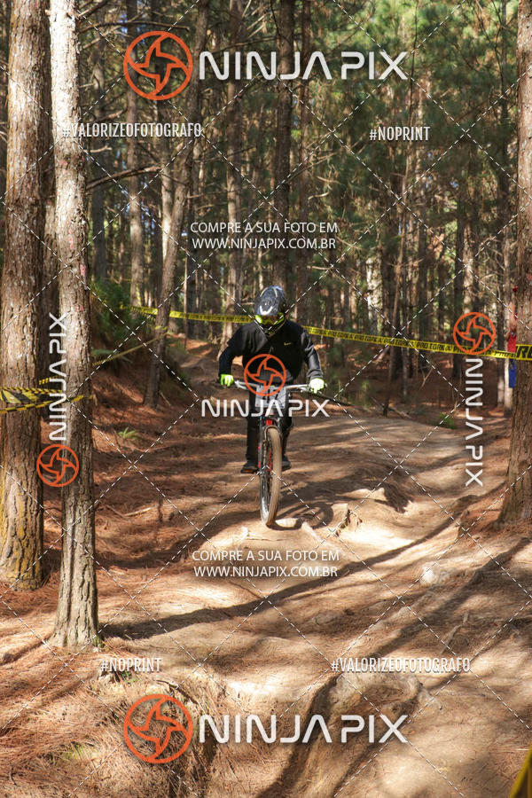 Compra tus fotos del eventoDownhill Pedreira En Fotop