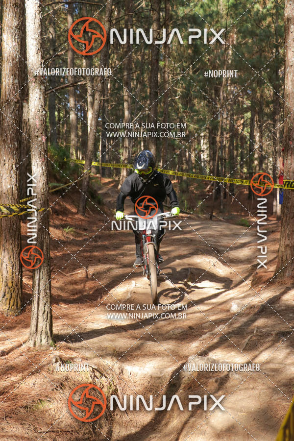 Compra tus fotos del eventoDownhill Pedreira En Fotop