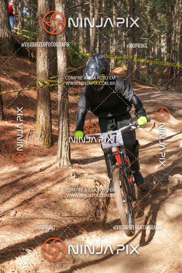 Compra tus fotos del eventoDownhill Pedreira En Fotop