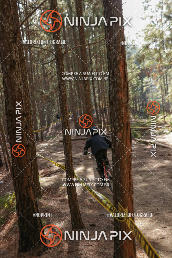 Compra tus fotos del eventoDownhill Pedreira En Fotop