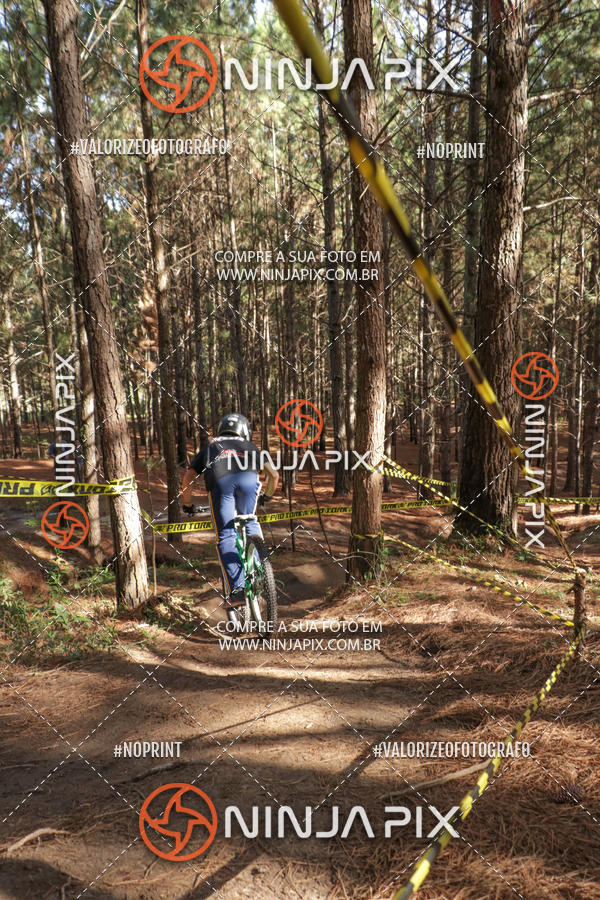 Buy your photos of the eventDownhill Pedreira on Fotop