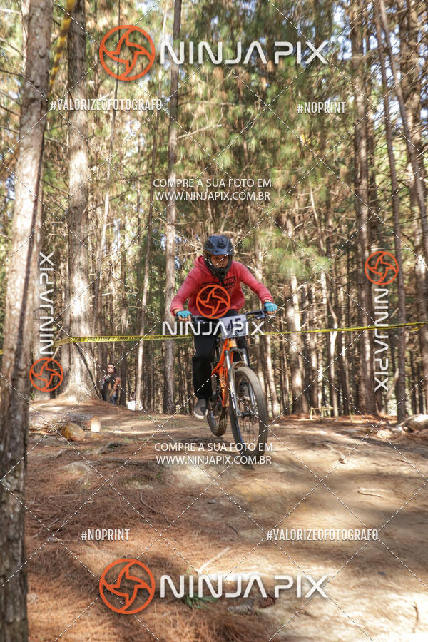 Buy your photos of the eventDownhill Pedreira on Fotop