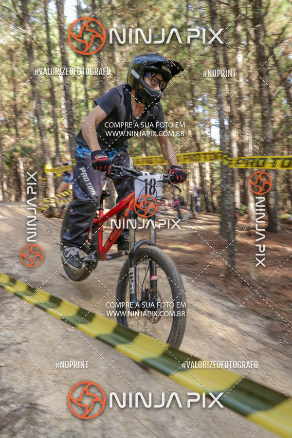 Buy your photos of the eventDownhill Pedreira on Fotop