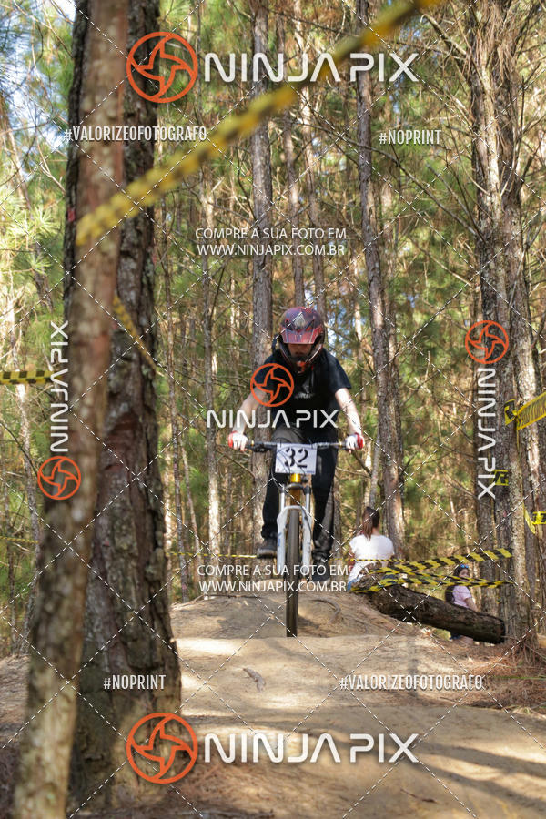 Achetez vos photos de l'vnementDownhill Pedreira sur Fotop