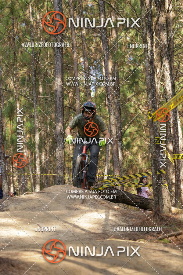 Compre suas fotos do eventoDownhill Pedreira no Fotop