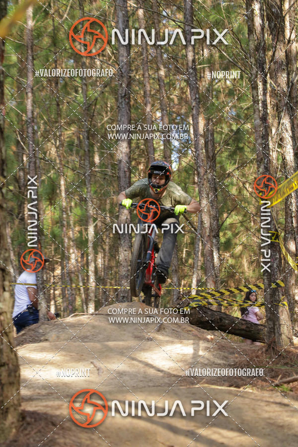 Compre suas fotos do eventoDownhill Pedreira no Fotop