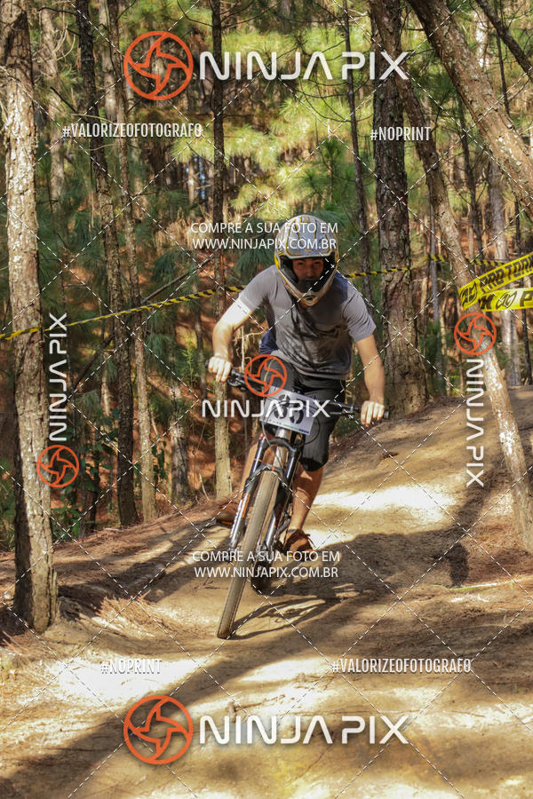 Compre suas fotos do eventoDownhill Pedreira no Fotop