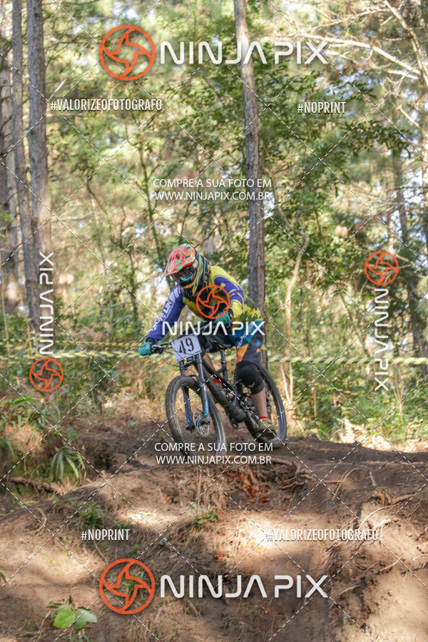 Buy your photos of the eventDownhill Pedreira on Fotop