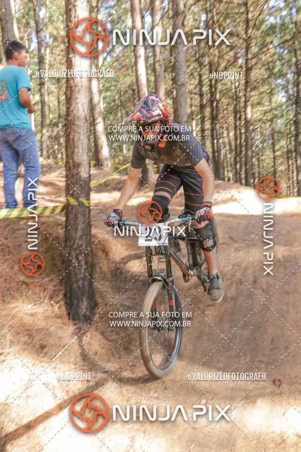 Buy your photos of the eventDownhill Pedreira on Fotop