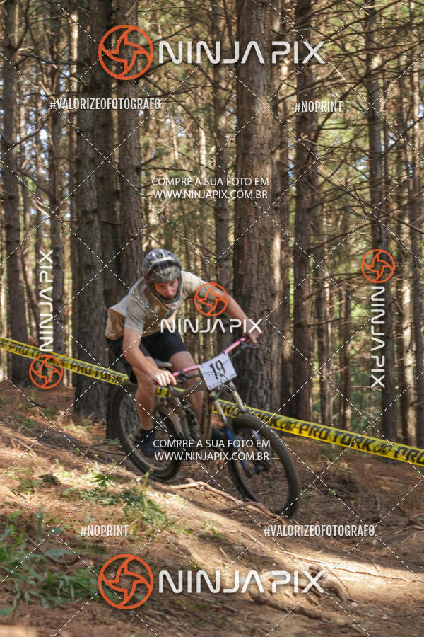 Buy your photos of the eventDownhill Pedreira on Fotop