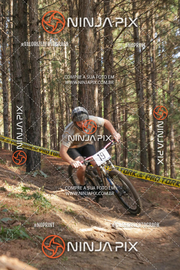 Buy your photos of the eventDownhill Pedreira on Fotop