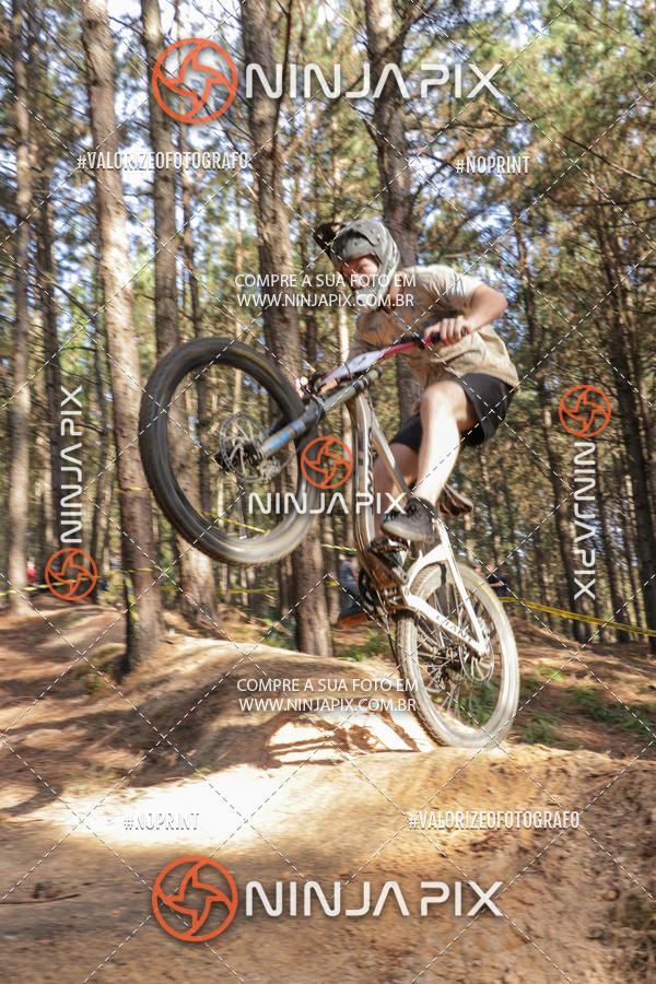 Buy your photos of the eventDownhill Pedreira on Fotop