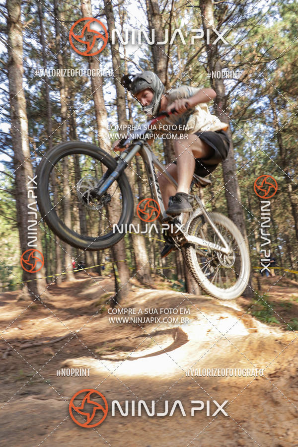 Buy your photos of the eventDownhill Pedreira on Fotop