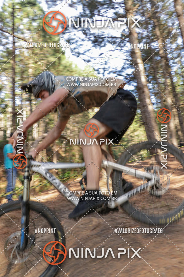 Buy your photos of the eventDownhill Pedreira on Fotop