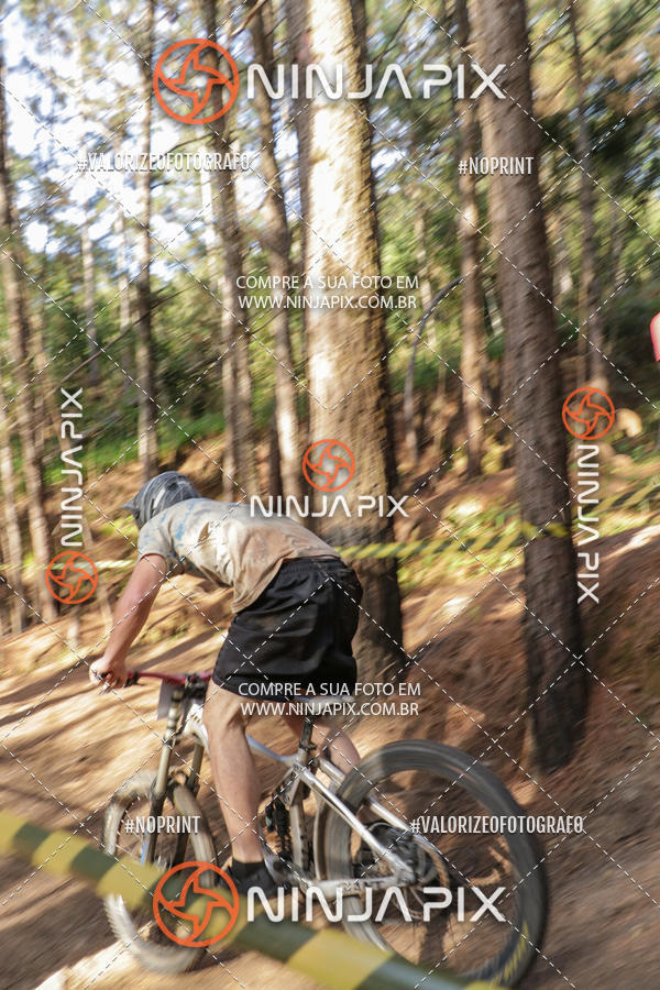 Buy your photos of the eventDownhill Pedreira on Fotop