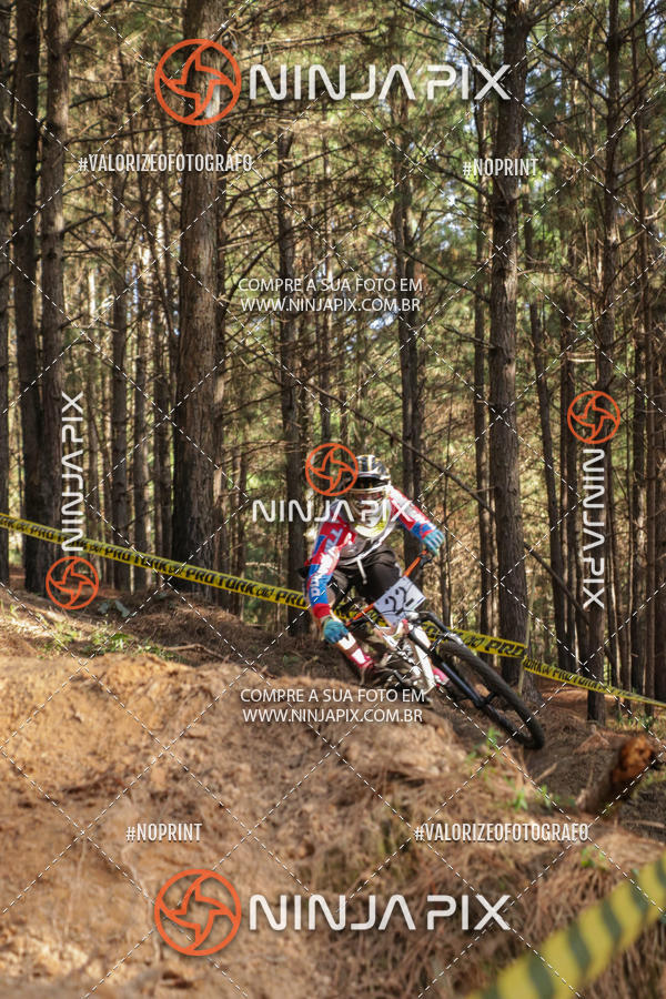 Buy your photos of the eventDownhill Pedreira on Fotop