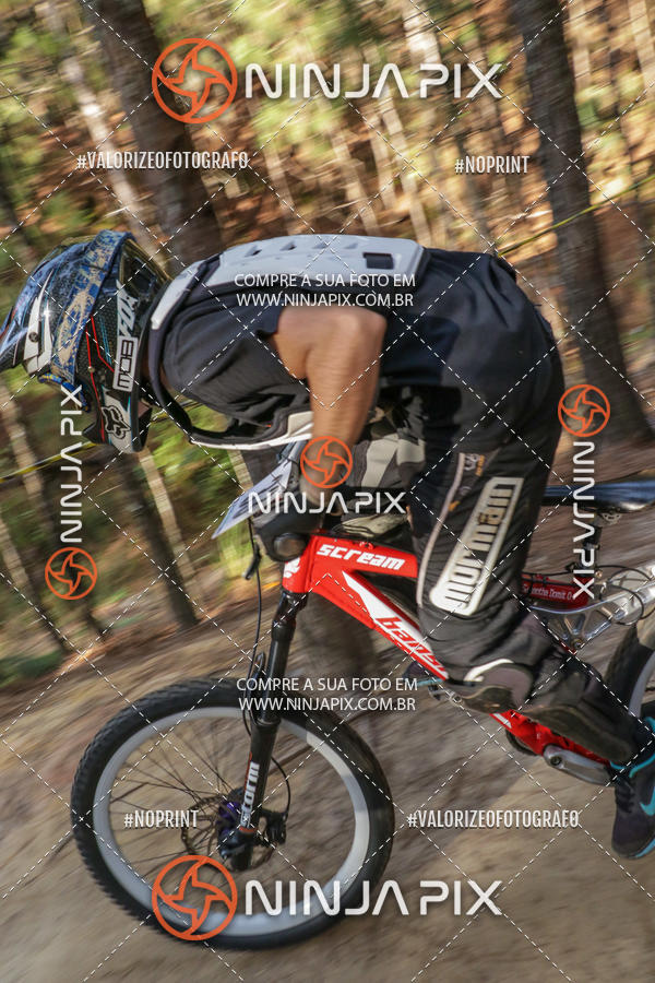 Buy your photos of the eventDownhill Pedreira on Fotop