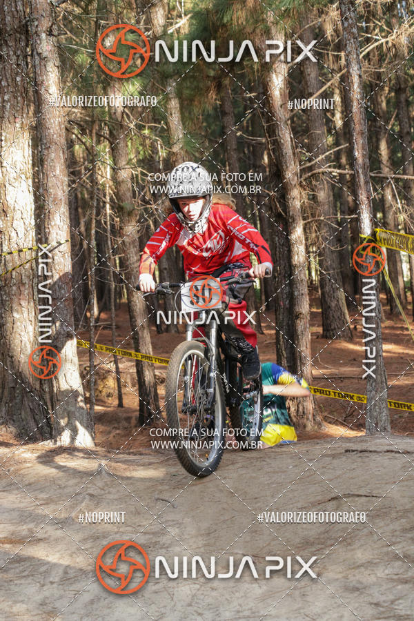 Buy your photos of the eventDownhill Pedreira on Fotop