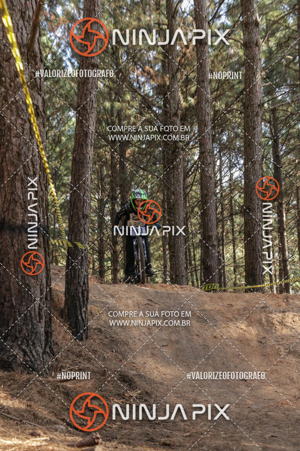 Buy your photos of the eventDownhill Pedreira on Fotop