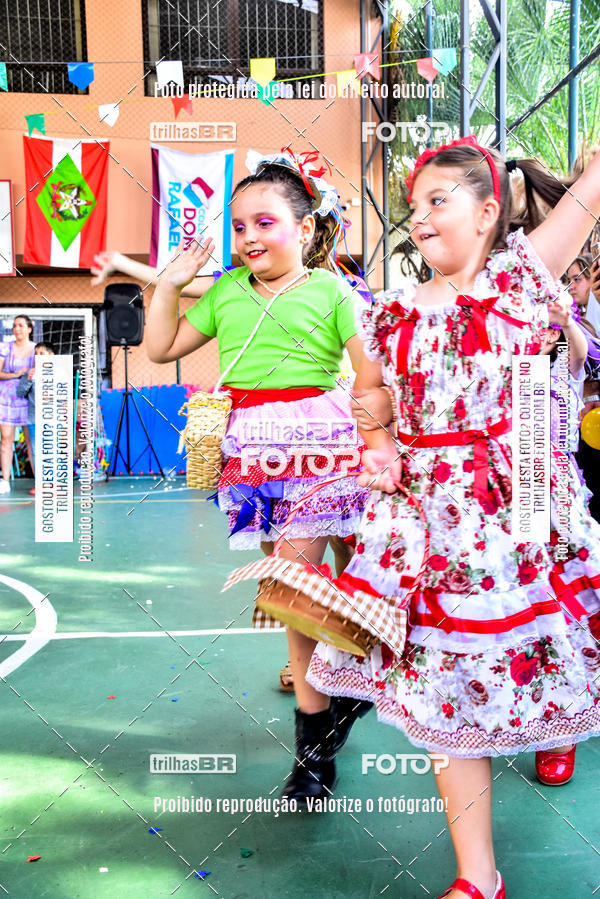 Buy your photos of the eventFesta Junina Colgio Dom Rafael on Fotop
