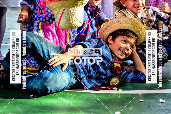 Buy your photos of the eventFesta Junina Colgio Dom Rafael on Fotop