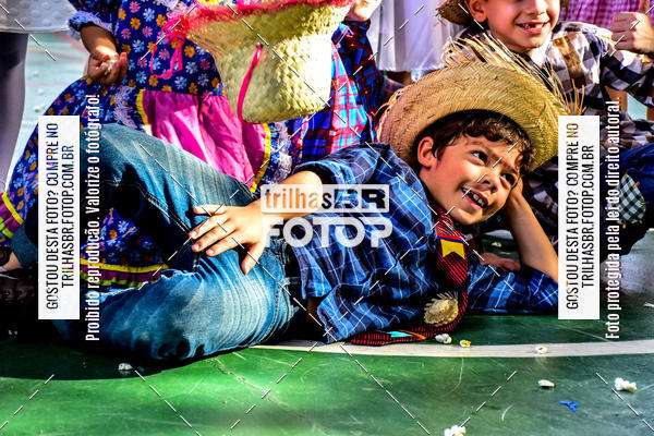 Buy your photos of the eventFesta Junina Colgio Dom Rafael on Fotop