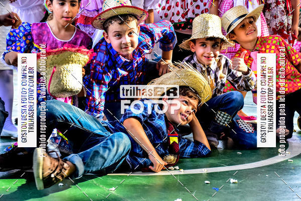 Buy your photos of the eventFesta Junina Colgio Dom Rafael on Fotop