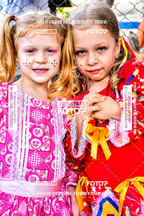 Buy your photos of the eventFesta Junina Colgio Dom Rafael on Fotop