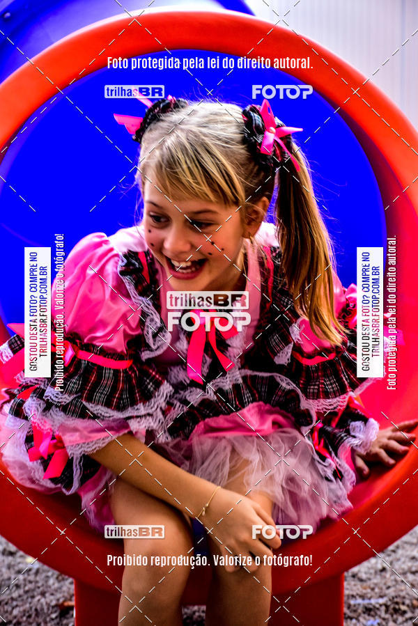 Buy your photos of the eventFesta Junina Colgio Dom Rafael on Fotop