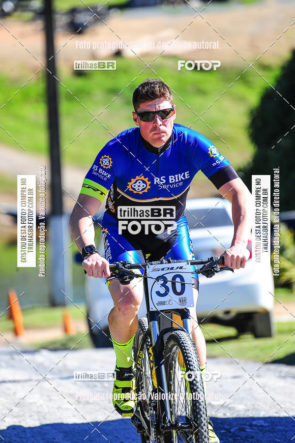 Buy your photos of the eventVolta de Santa Catarina de Mountain Bike on Fotop