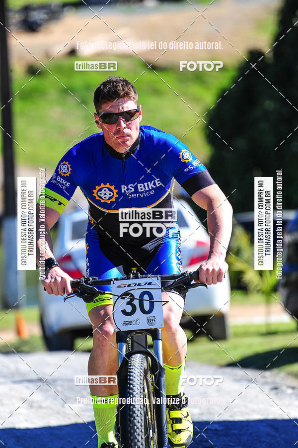 Buy your photos of the eventVolta de Santa Catarina de Mountain Bike on Fotop