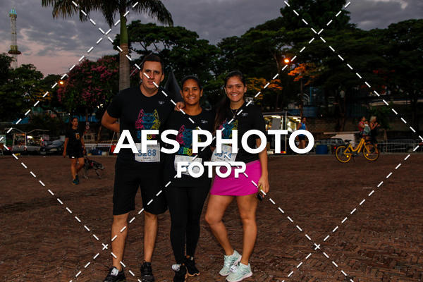 Buy your photos of the eventNeon Night Run 2019 - Belo Horizonte on Fotop