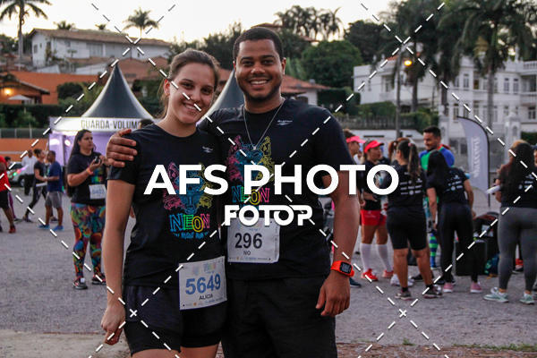 Buy your photos of the eventNeon Night Run 2019 - Belo Horizonte on Fotop