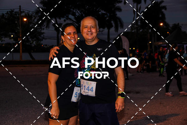 Buy your photos of the eventNeon Night Run 2019 - Belo Horizonte on Fotop