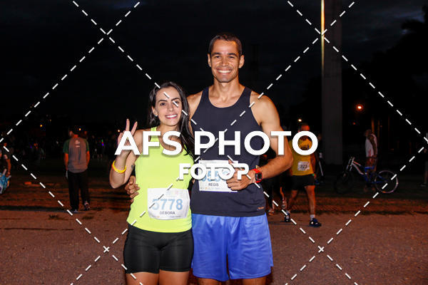 Achetez vos photos de l'vnementNeon Night Run 2019 - Belo Horizonte sur Fotop