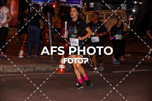 Compre as suas fotos do eventoNeon Night Run 2019 - Belo Horizonte no Fotop