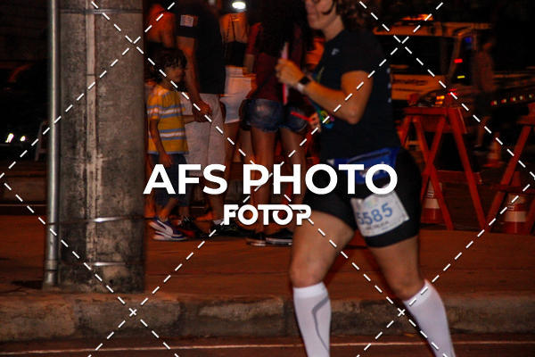 Compre as suas fotos do eventoNeon Night Run 2019 - Belo Horizonte no Fotop