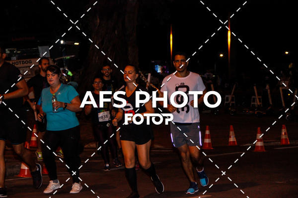 Compre as suas fotos do eventoNeon Night Run 2019 - Belo Horizonte no Fotop