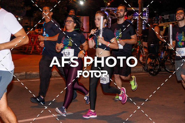 Compre as suas fotos do eventoNeon Night Run 2019 - Belo Horizonte no Fotop