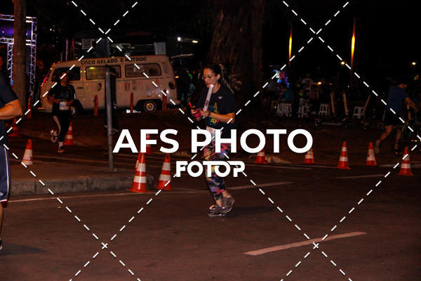 Compre as suas fotos do eventoNeon Night Run 2019 - Belo Horizonte no Fotop