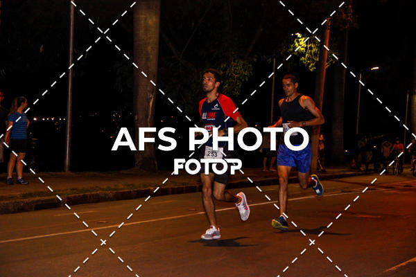 Compre as suas fotos do eventoNeon Night Run 2019 - Belo Horizonte no Fotop