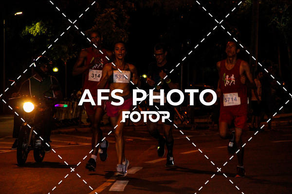 Compre as suas fotos do eventoNeon Night Run 2019 - Belo Horizonte no Fotop
