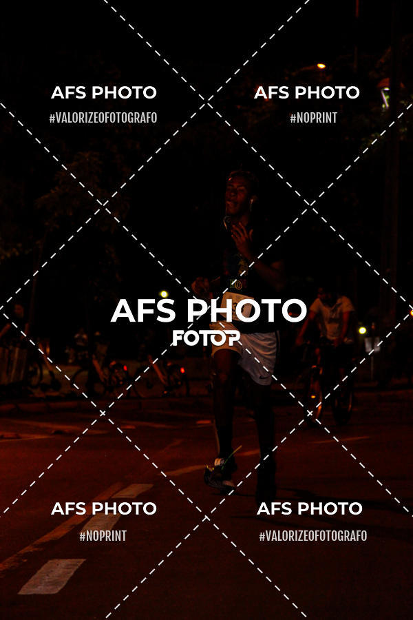 Compre as suas fotos do eventoNeon Night Run 2019 - Belo Horizonte no Fotop