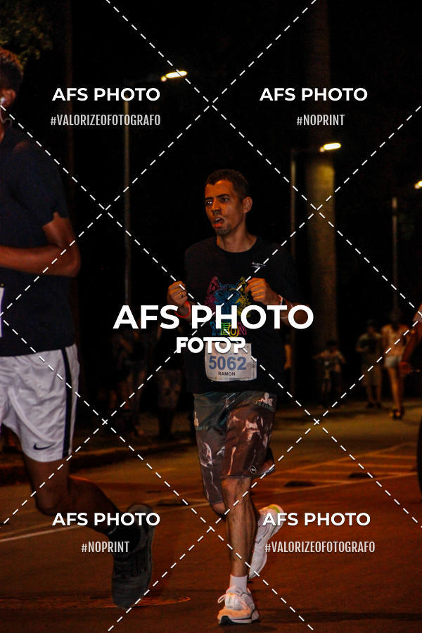 Compre as suas fotos do eventoNeon Night Run 2019 - Belo Horizonte no Fotop