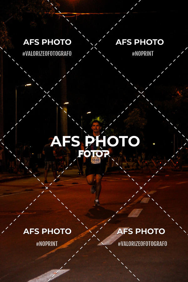 Achetez vos photos de l'vnementNeon Night Run 2019 - Belo Horizonte sur Fotop